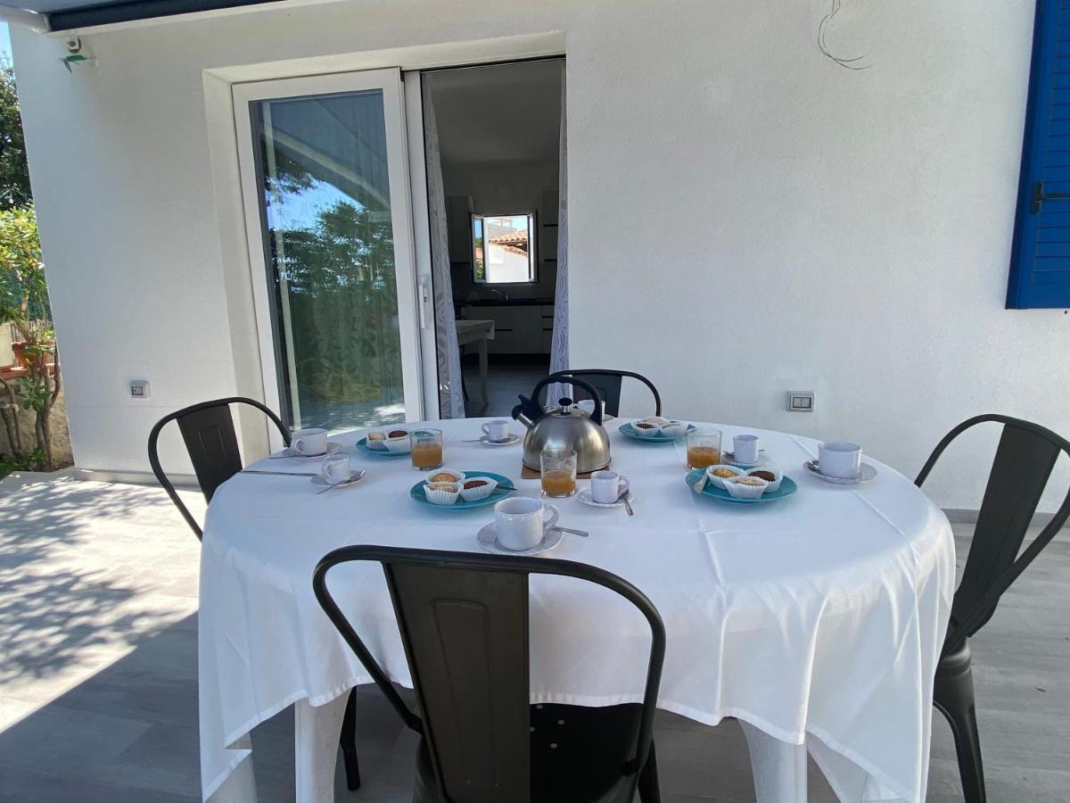 Villa La Casa Sull'Acqua à Olbia Extérieur photo